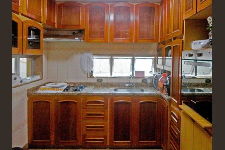 Casa à venda com 230m², 3 quartos e 3 vagas