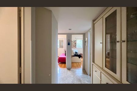 Apartamento para alugar com 117m², 3 quartos e 2 vagasCorredor