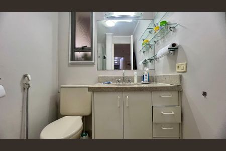 Apartamento para alugar com 117m², 3 quartos e 2 vagasBanheiro Social