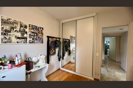 Apartamento para alugar com 117m², 3 quartos e 2 vagasQuarto 2