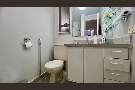 Apartamento para alugar com 117m², 3 quartos e 2 vagasBanheiro Social