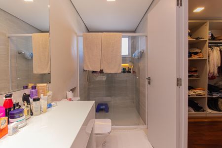 Apartamento à venda com 335m², 3 quartos e 4 vagasBanheiro da Suíte 2