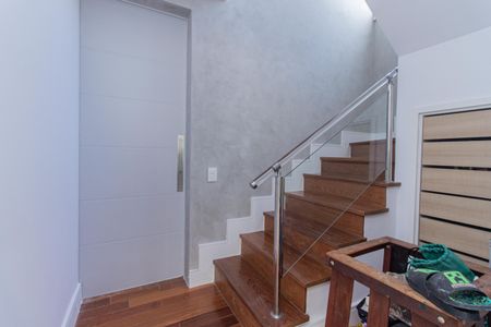 Apartamento à venda com 335m², 3 quartos e 4 vagasEscada