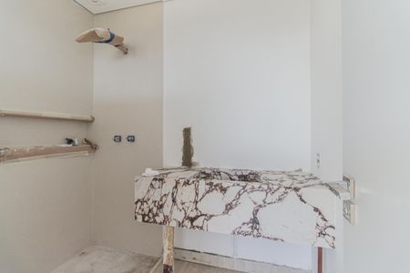 Apartamento à venda com 335m², 3 quartos e 4 vagasBanheiro 2