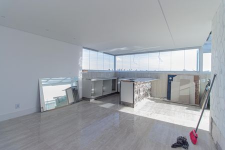 Apartamento à venda com 335m², 3 quartos e 4 vagasCobertura