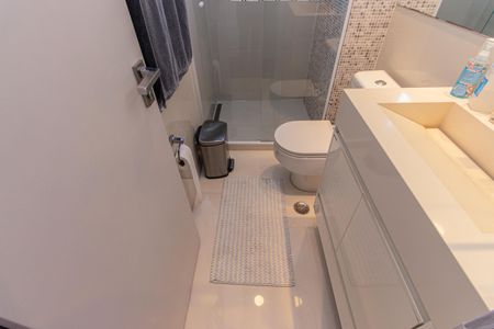 Apartamento à venda com 335m², 3 quartos e 4 vagasBanheiro da Suíte 1