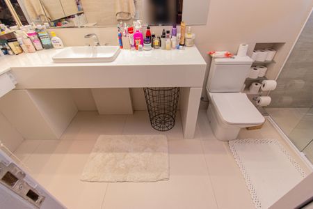 Apartamento à venda com 335m², 3 quartos e 4 vagasBanheiro da Suíte 2