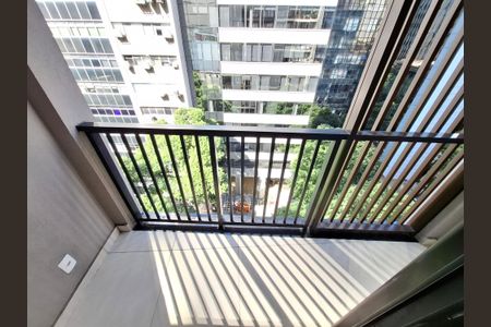 Apartamento à venda com 34m², 1 quarto e sem vagaVaranda