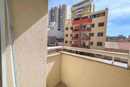Apartamento à venda com 80m², 3 quartos e 2 vagas Apartamento à venda com 80m², 3 quartos e 2 vagasSacada da Suíte