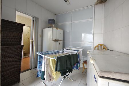 Casa à venda com 450m², 3 quartos e 3 vagasÁrea de Serviço