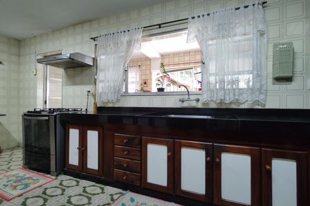 Casa à venda com 450m², 3 quartos e 3 vagasCozinha - Armários