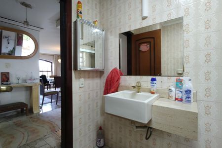 Casa à venda com 450m², 3 quartos e 3 vagasBanheiro Social 1