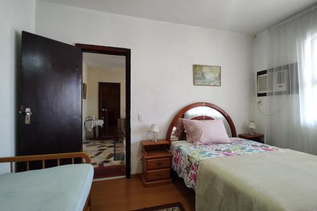 Casa à venda com 450m², 3 quartos e 3 vagasQuarto 2 - Armários