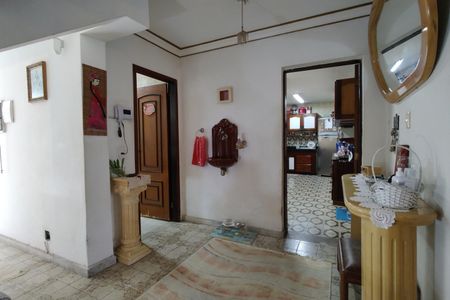 Casa à venda com 450m², 3 quartos e 3 vagasHall social