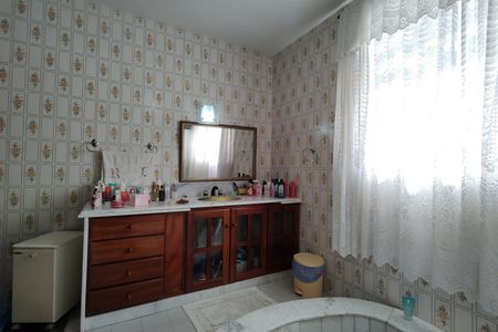 Casa à venda com 450m², 3 quartos e 3 vagasBanheiro da Suíte