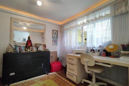 Casa à venda com 450m², 3 quartos e 3 vagasEscritório