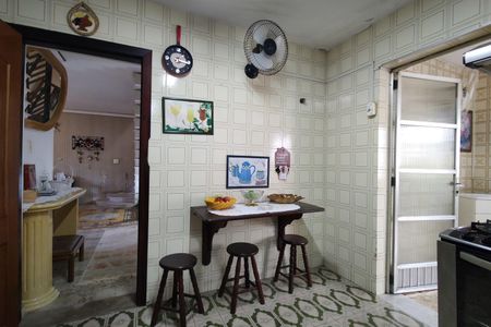 Casa à venda com 450m², 3 quartos e 3 vagasCozinha - Armários