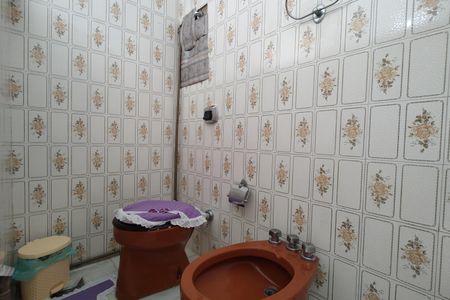 Casa à venda com 450m², 3 quartos e 3 vagasBanheiro da Suíte