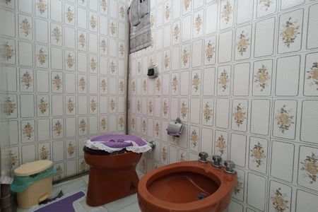 Casa à venda com 450m², 3 quartos e 3 vagasBanheiro da Suíte