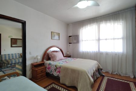 Casa à venda com 450m², 3 quartos e 3 vagasQuarto 2 - Armários