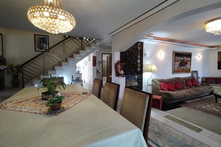 Casa à venda com 450m², 3 quartos e 3 vagasSala 1