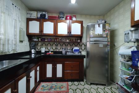 Casa à venda com 450m², 3 quartos e 3 vagasCozinha - Armários