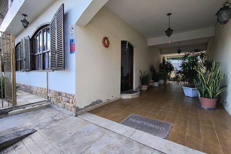 Casa à venda com 450m², 3 quartos e 3 vagasFachada da Casa