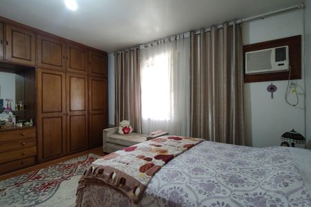 Casa à venda com 450m², 3 quartos e 3 vagasQuarto 1- Armários