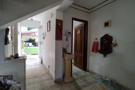 Casa à venda com 450m², 3 quartos e 3 vagasHall social