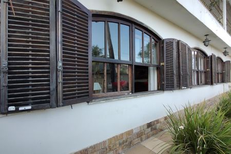 Casa à venda com 450m², 3 quartos e 3 vagasFachada da Casa