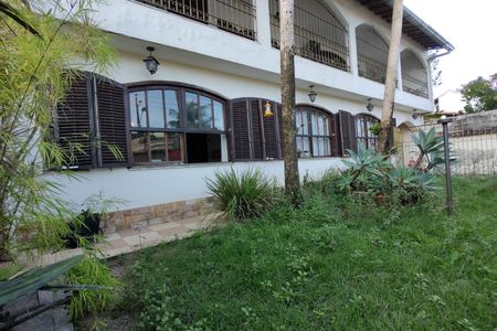 Casa à venda com 450m², 3 quartos e 3 vagasFachada da Casa