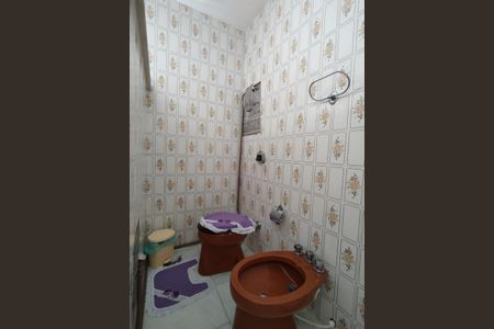 Casa à venda com 450m², 3 quartos e 3 vagasBanheiro da Suíte