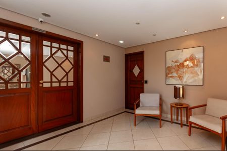 Apartamento à venda com 134m², 3 quartos e 2 vagas Apartamento à venda com 134m², 3 quartos e 2 vagasÁrea Comum - Recepção