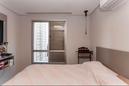 Apartamento à venda com 134m², 3 quartos e 2 vagas Apartamento à venda com 134m², 3 quartos e 2 vagasQuarto 3