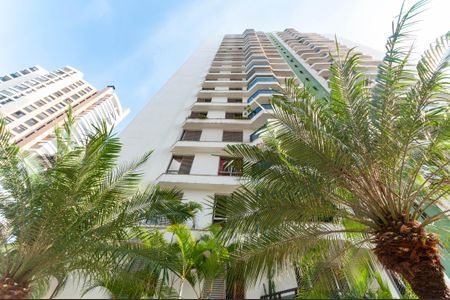 Apartamento à venda com 134m², 3 quartos e 2 vagas Apartamento à venda com 134m², 3 quartos e 2 vagasFachada