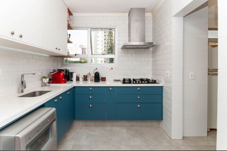 Apartamento à venda com 134m², 3 quartos e 2 vagas Apartamento à venda com 134m², 3 quartos e 2 vagasCozinha