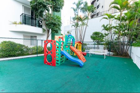 Apartamento à venda com 134m², 3 quartos e 2 vagas Apartamento à venda com 134m², 3 quartos e 2 vagasÁrea Comum - Playground
