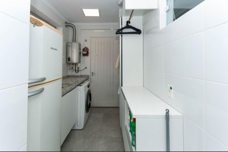 Apartamento à venda com 134m², 3 quartos e 2 vagas Apartamento à venda com 134m², 3 quartos e 2 vagasÁrea de Serviço