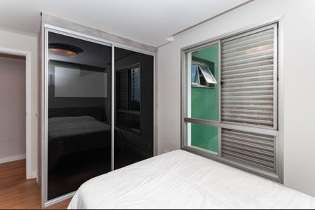 Apartamento à venda com 134m², 3 quartos e 2 vagas Apartamento à venda com 134m², 3 quartos e 2 vagasQuarto 2