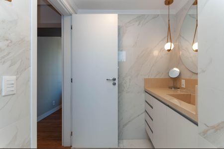 Apartamento à venda com 134m², 3 quartos e 2 vagas Apartamento à venda com 134m², 3 quartos e 2 vagasBanheiro do quarto 1 Suíte