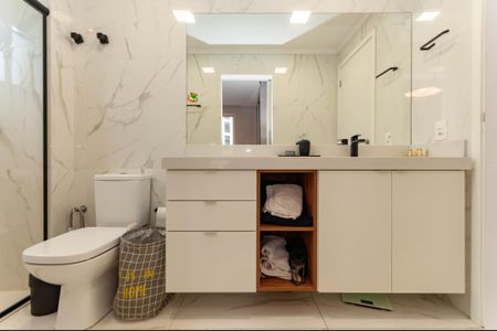 Apartamento à venda com 134m², 3 quartos e 2 vagas Apartamento à venda com 134m², 3 quartos e 2 vagasBanheiro Social