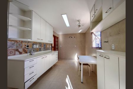 Apartamento à venda com 157m², 3 quartos e 3 vagasCozinha