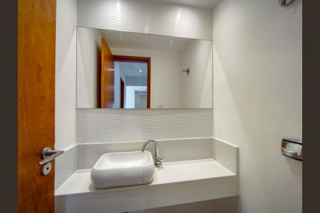 Apartamento à venda com 157m², 3 quartos e 3 vagasLavabo