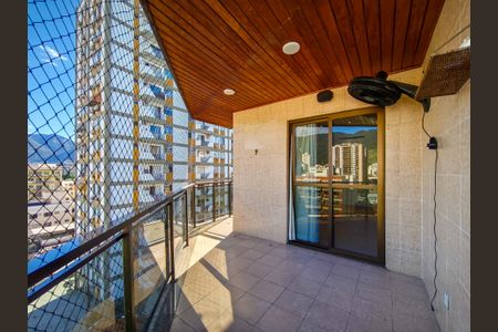 Apartamento à venda com 157m², 3 quartos e 3 vagasVaranda da Suíte