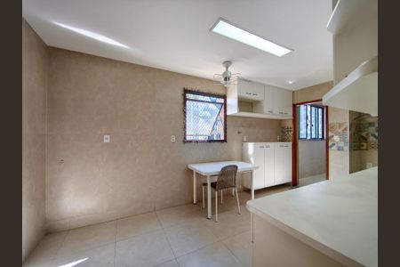 Apartamento à venda com 157m², 3 quartos e 3 vagasCozinha