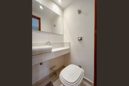 Apartamento à venda com 157m², 3 quartos e 3 vagasLavabo