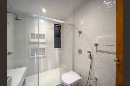 Apartamento à venda com 157m², 3 quartos e 3 vagasBanheiro da Suíte