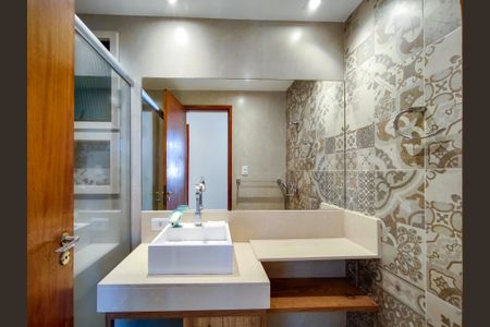 Apartamento à venda com 157m², 3 quartos e 3 vagasBanheiro 