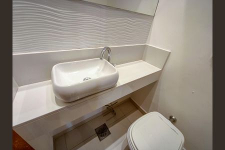 Apartamento à venda com 157m², 3 quartos e 3 vagasLavabo