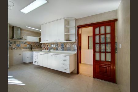 Apartamento à venda com 157m², 3 quartos e 3 vagasCozinha